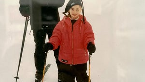 1125-lily-collins-cute-kids-primary_720