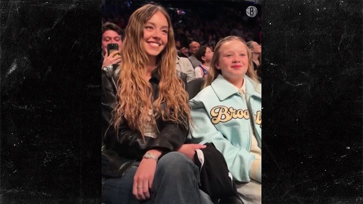 012225_sydney_sweeney_nets-kal